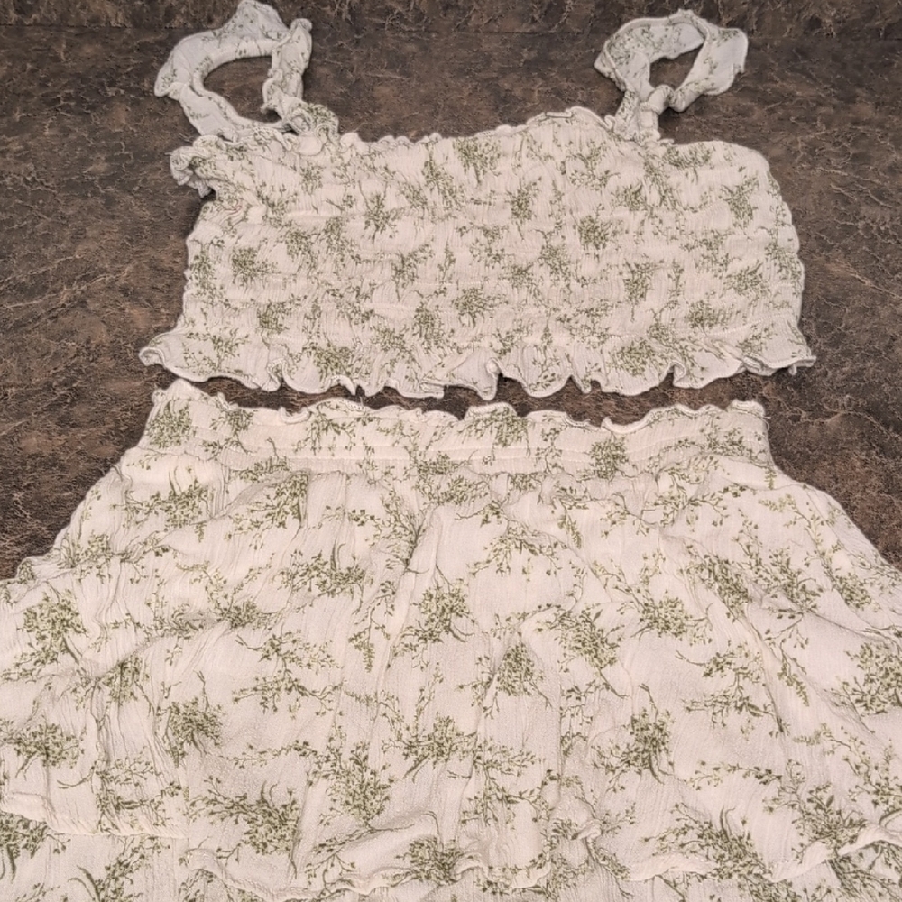 Paper Crane Green Floral Top And Skirt Size S